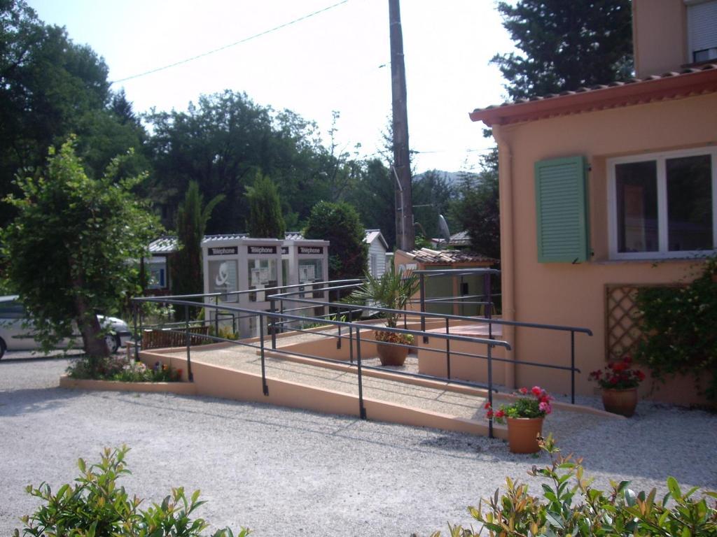 Les Rives Du Loup Hotell Tourrettes-sur-Loup Rom bilde